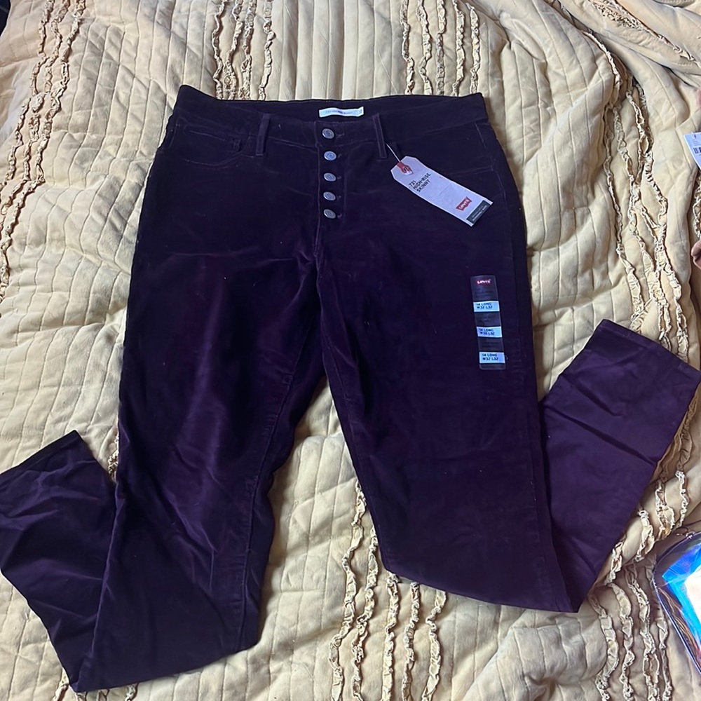 Levi’s maroon skinny cords